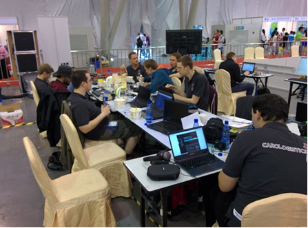 Feinjustieren beim Robocup 2015 Feinjustieren beim Robocup 2015